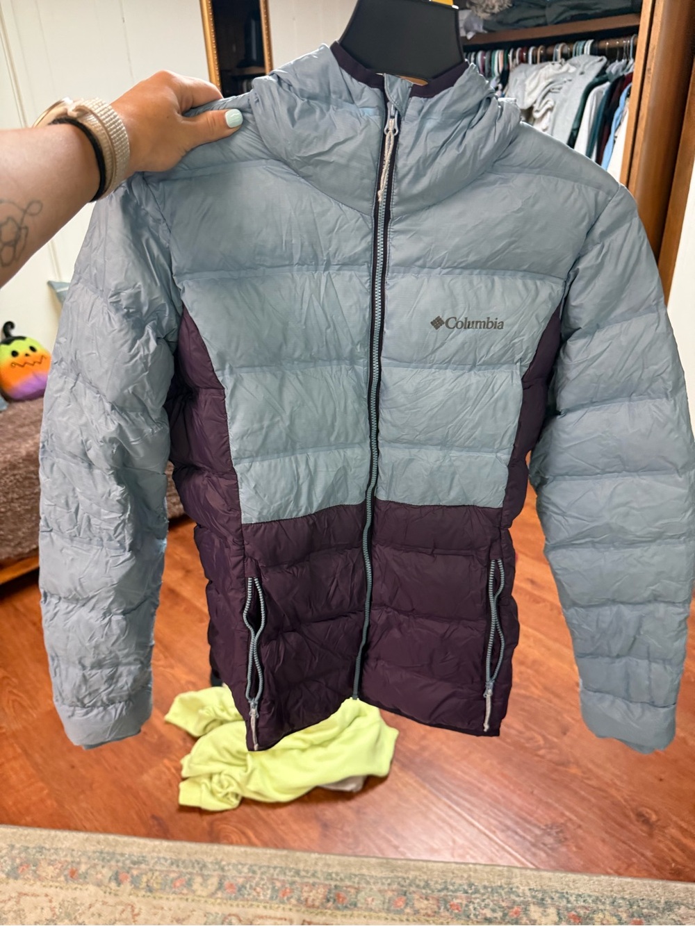 Columbia Two-Tone Light Blue and Plum Women's Puffer Jacket